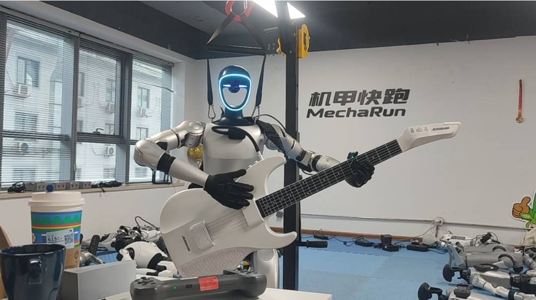 机甲快跑机器人